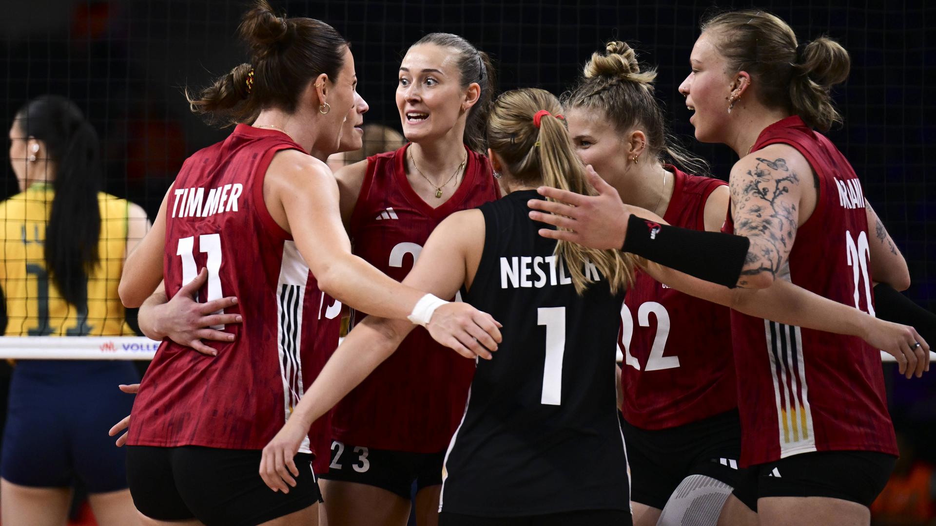 Spielerinnen der deutschen Mannschaft jubeln nach einem Punktgewinn während der Partie zwischen Deutschland und Brasilien am 21.06.2026 in der Türkei.