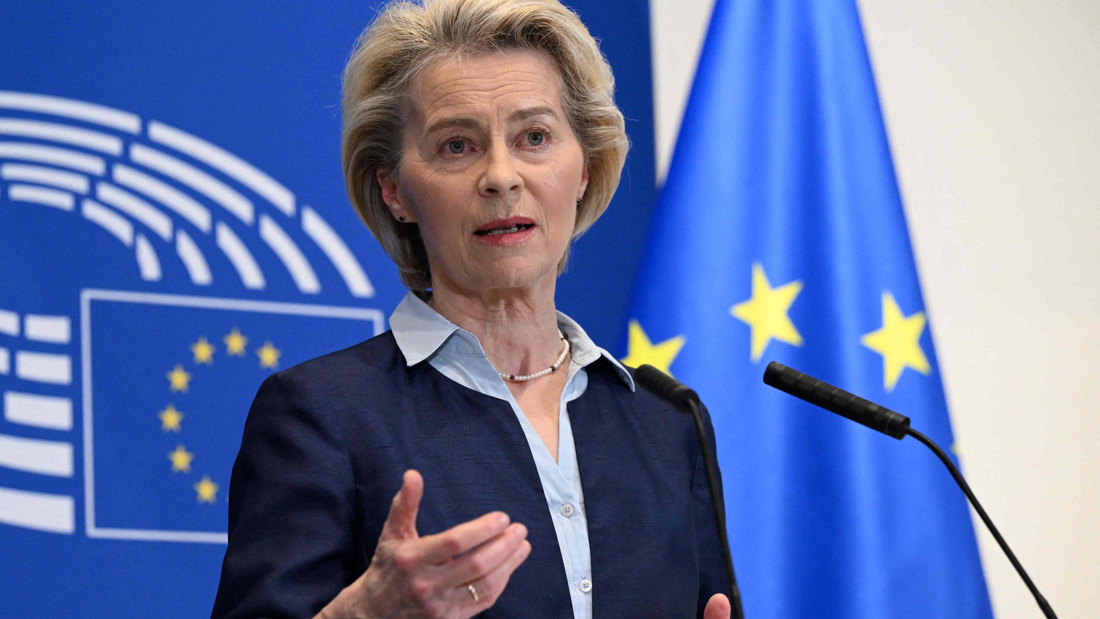Ursula von der Leyen, Präsidentin der Europäischen Kommission am 10. April 2024 bei einer Medienkonferenz im Europäischen Parlament in Brüssel
