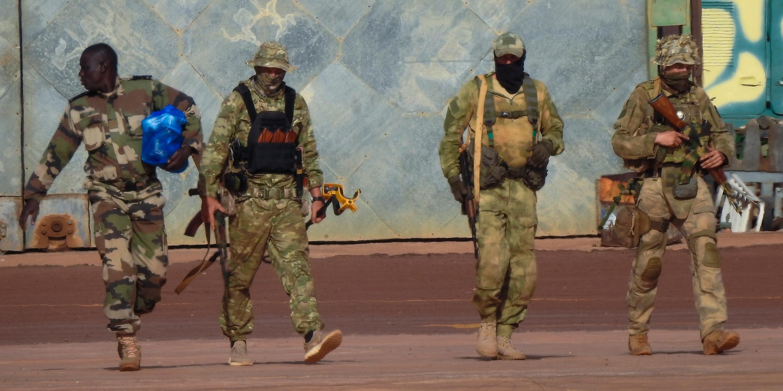 Archiv: Drei russische Söldner im Norden Malis.