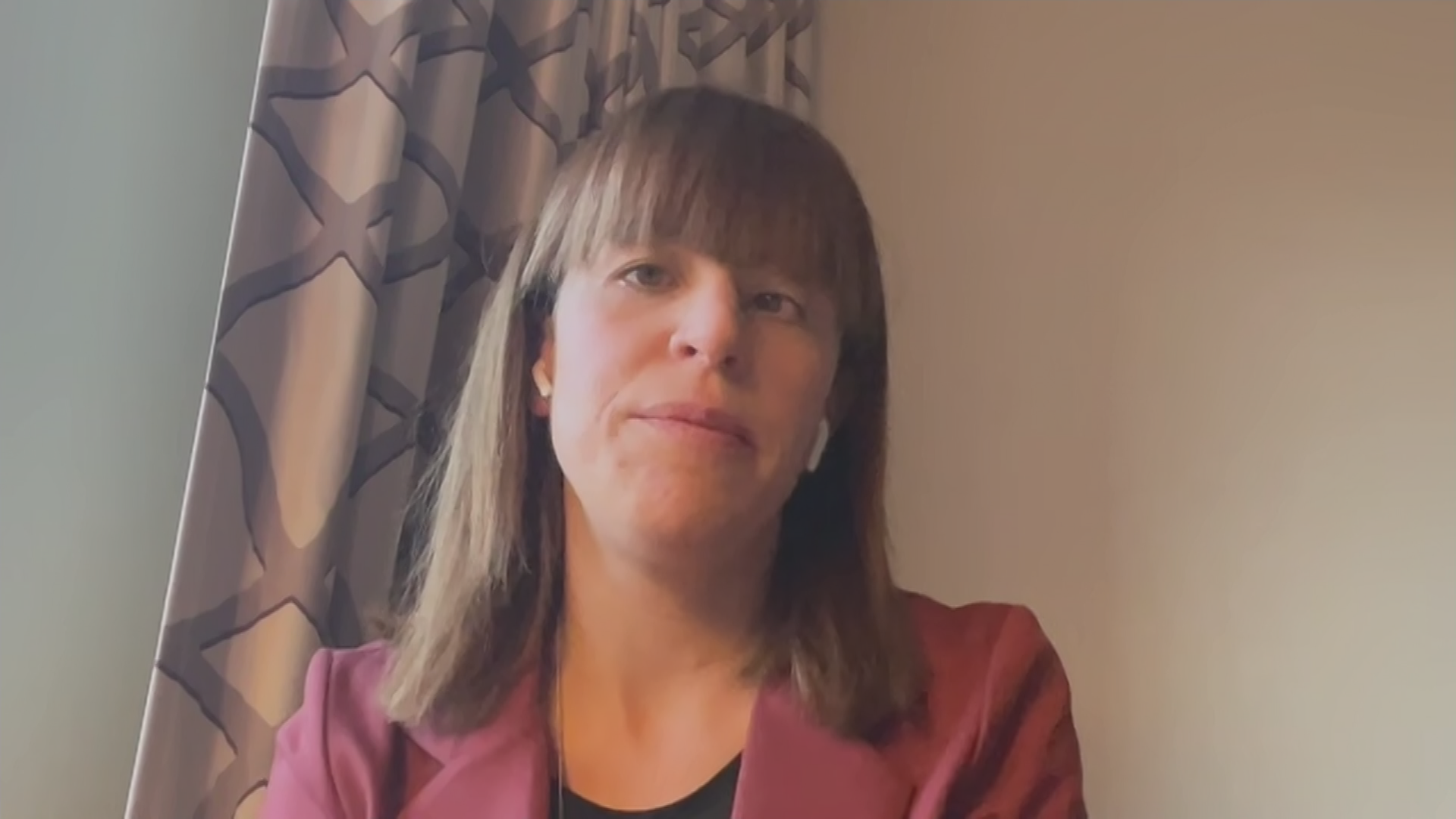 Ein Schaltgespräch mit Politikwissenschaftlerin Julia Reuschenbach.