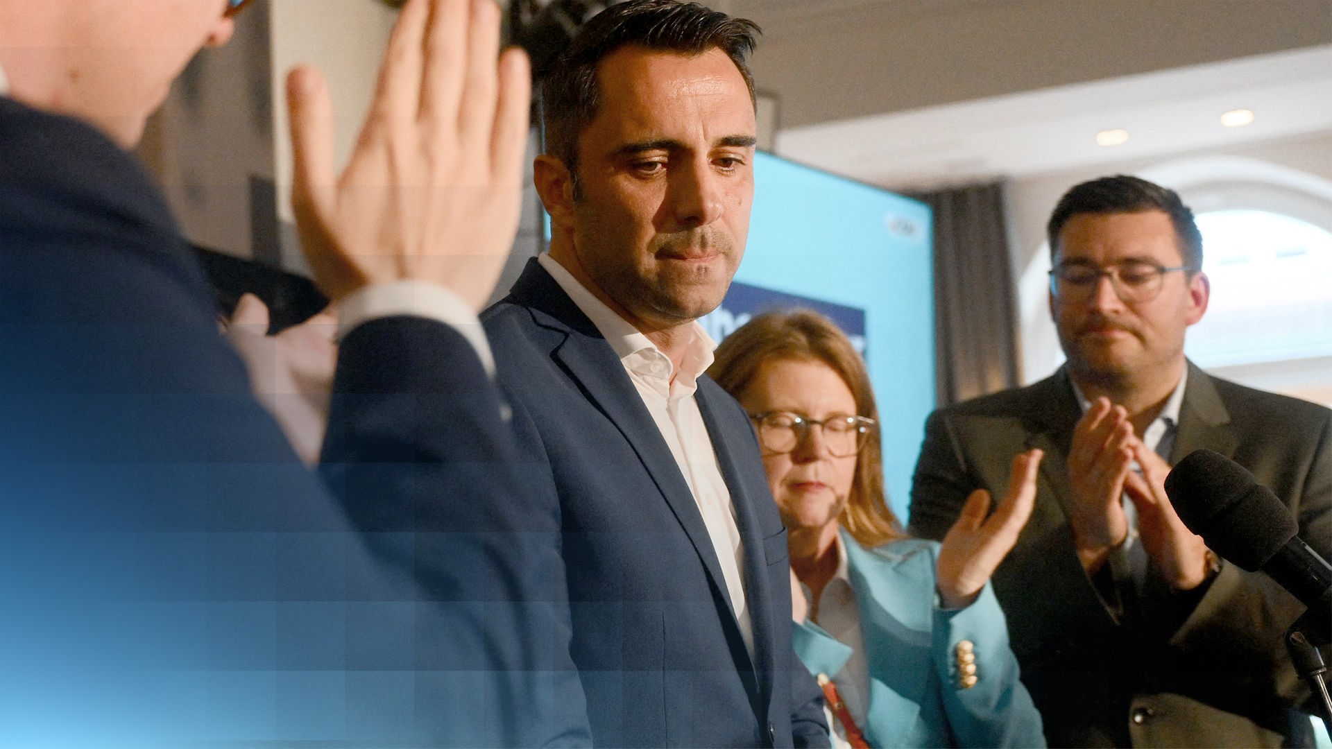 Der Spitzenkandidat der CDU in Mecklenburg-Vorpommern, Daniel Peters, schaut nach dem Wahlergebnis enttäuscht.