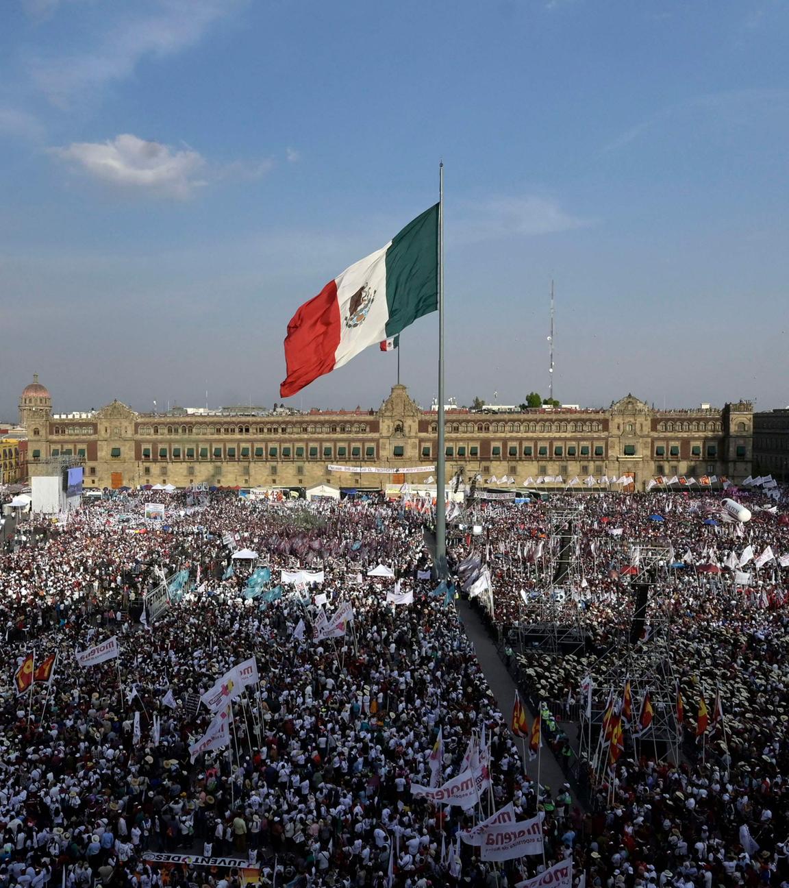 Anhänger der Kandidatin Claudia Sheinbaum bei einer Wahlkampfveranstaltung in Mexiko.