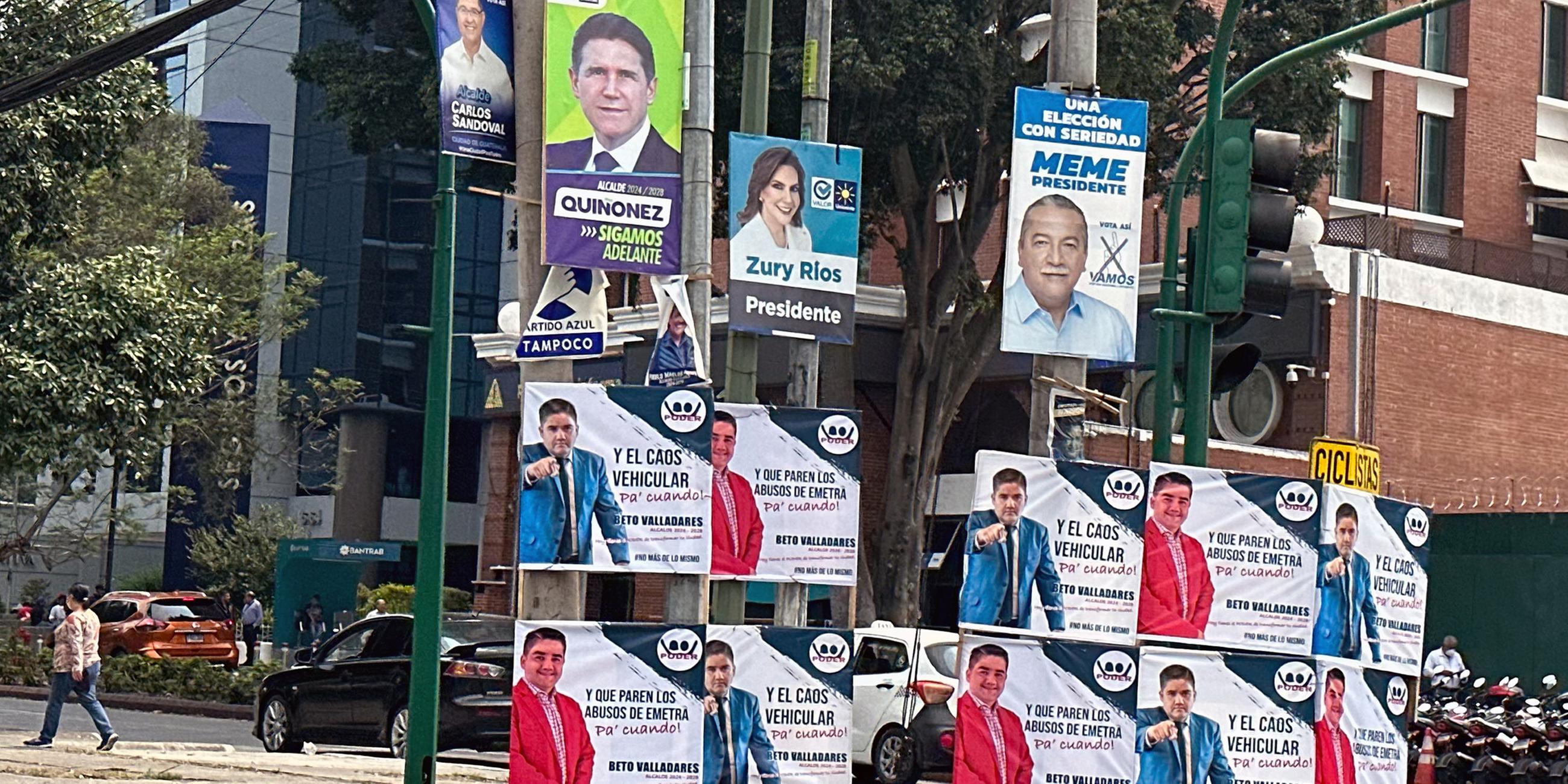 Wahlplakate in Guatemala-Stadt