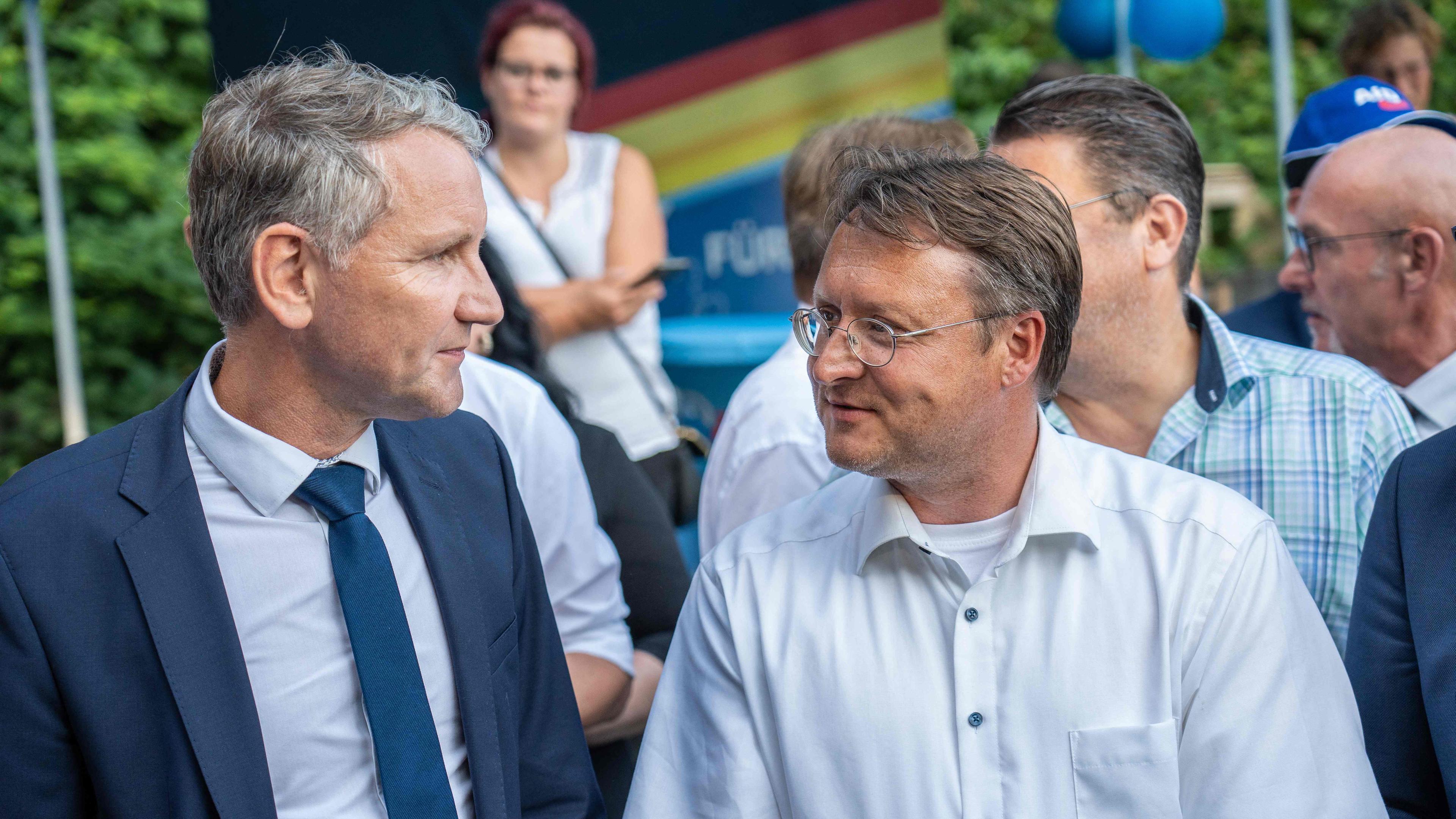 AfD-Thüringen-Chef Björn Höcke mit Wahlsieger Robert Sesselmann