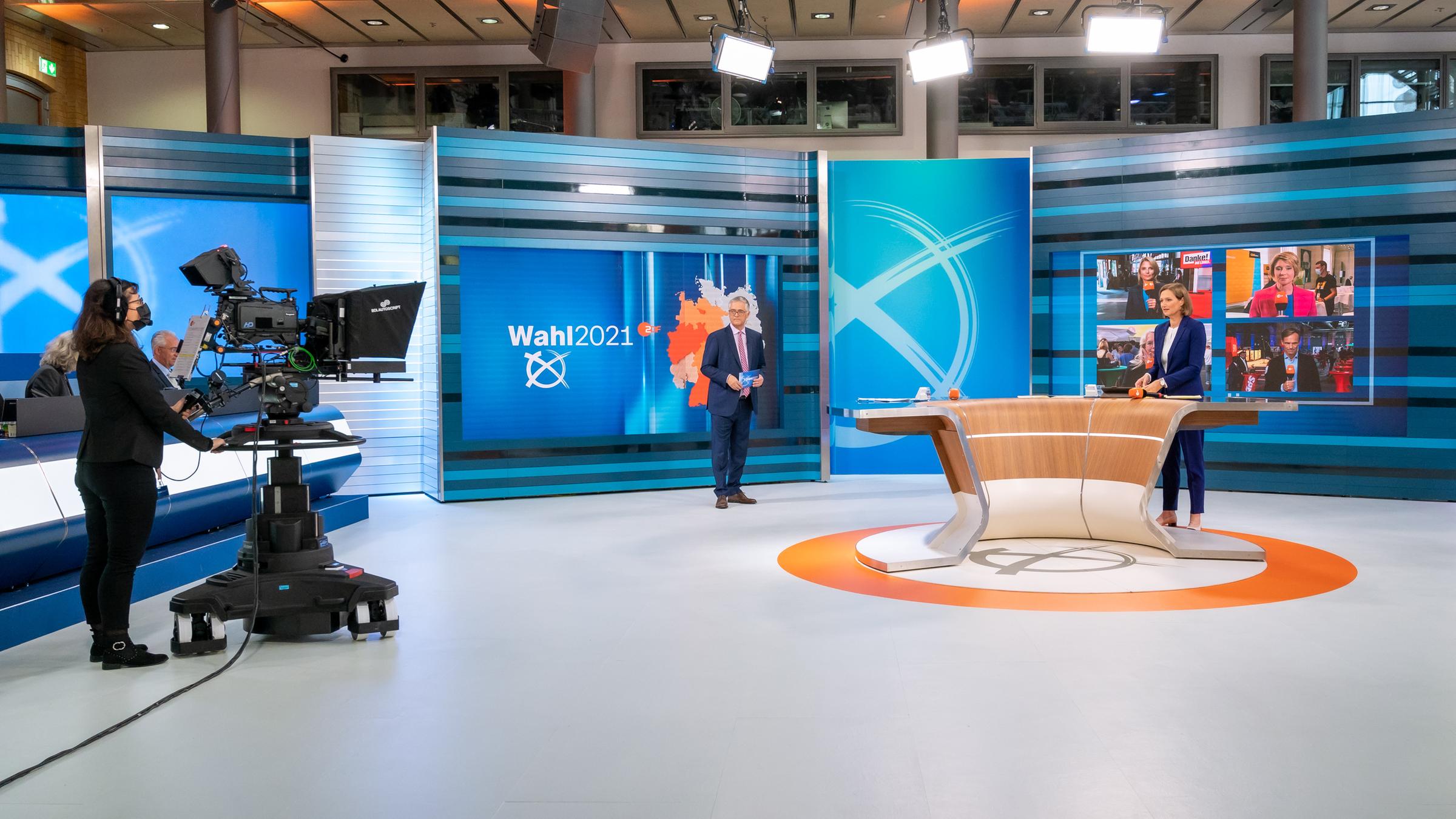 Wahlstudio mit Matthias Fornoff und Bettina Schausten