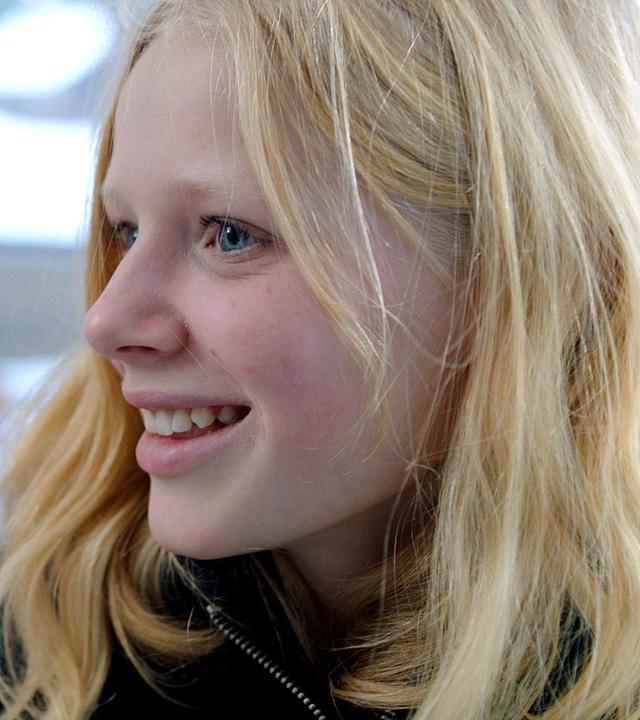 Sanne lacht