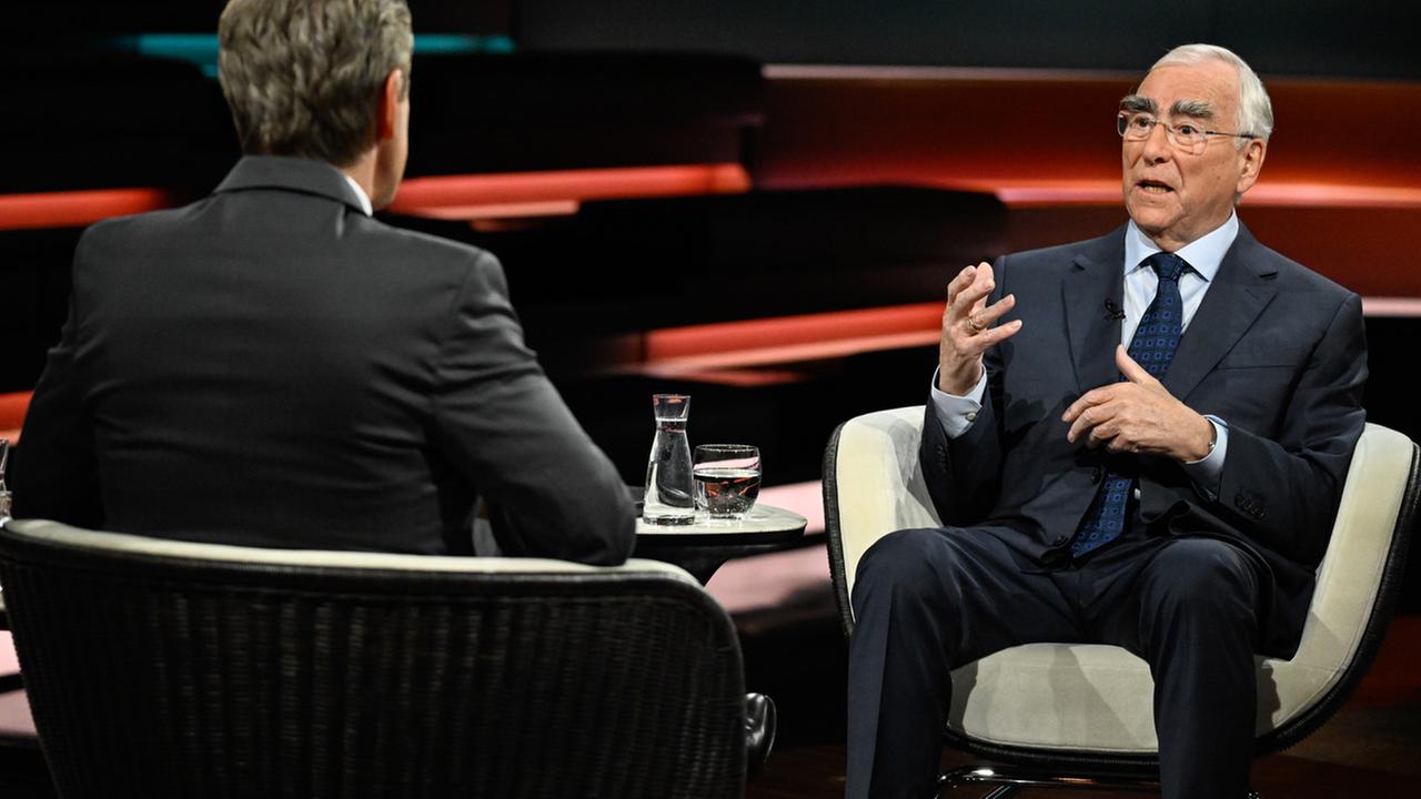 Ex-CSU-Chef Theo Waigel zu Gast in der Sendung von Markus Lanz.
