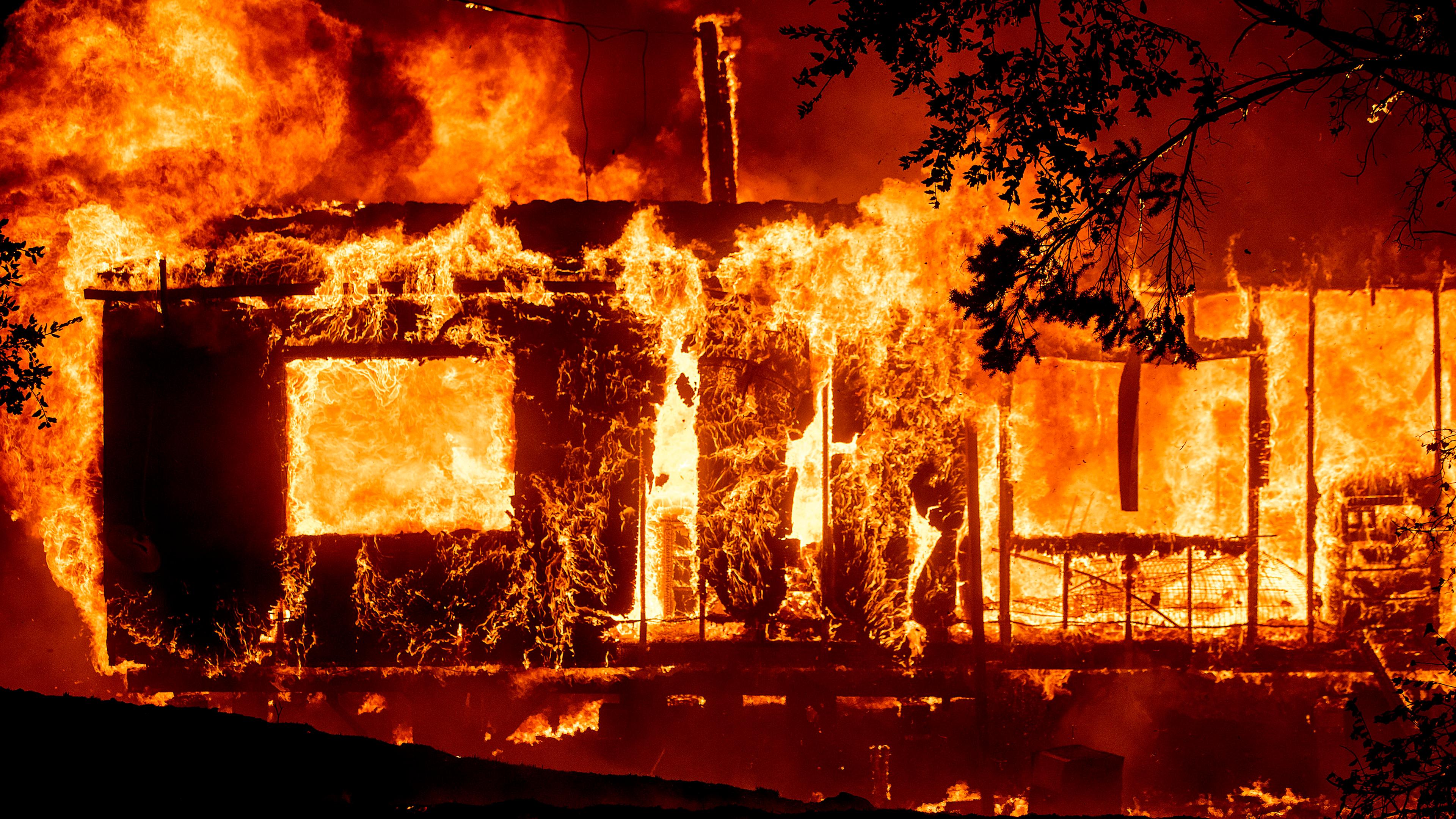 Waldbrände in Kalifornien: das "Kincade"-Feuer nördlich von San Francisco
