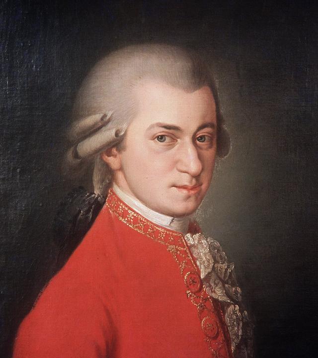 Das Bild zeigt ein Porträt in Öl des Komponisten Wolfang Amadeus Mozart.