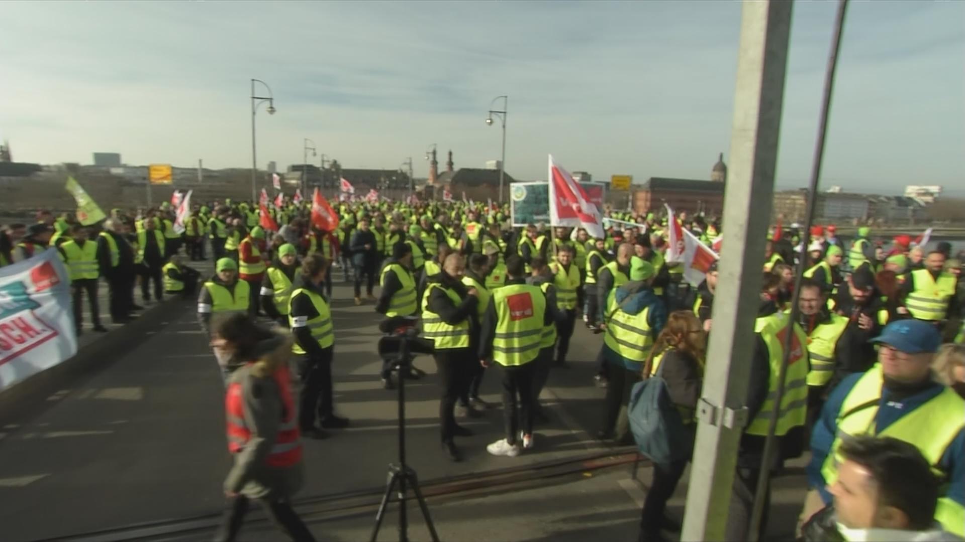 Auf dem Bild sieht man den ÖPNV Streik