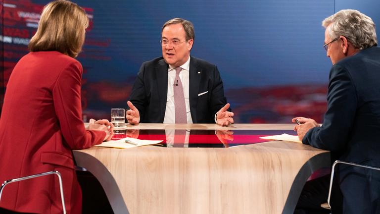 "Was nun, Herr Laschet?" Gruppenbild