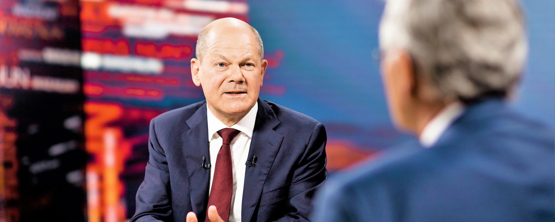 "Was nun, Herr Scholz?": Olaf Scholz, Peter Frey