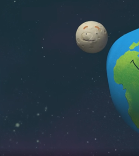 Zu sehen ist die Erde als Kugel mit einem Smiley-Gesicht. Links oben daneben ein lächelnder Mond. Die Erde zeigt zwei Ausbuchtungen, eine davon in Richtung Mond, die andere an der dem Mond gegenüberliegenden Erdseite.