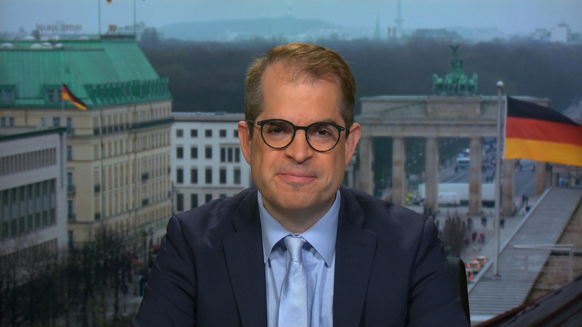 ZDF-Hauptstadtkorrespondent Dominik Rzepka zur Cannabis-Legalisierung bei ZDFheute live 