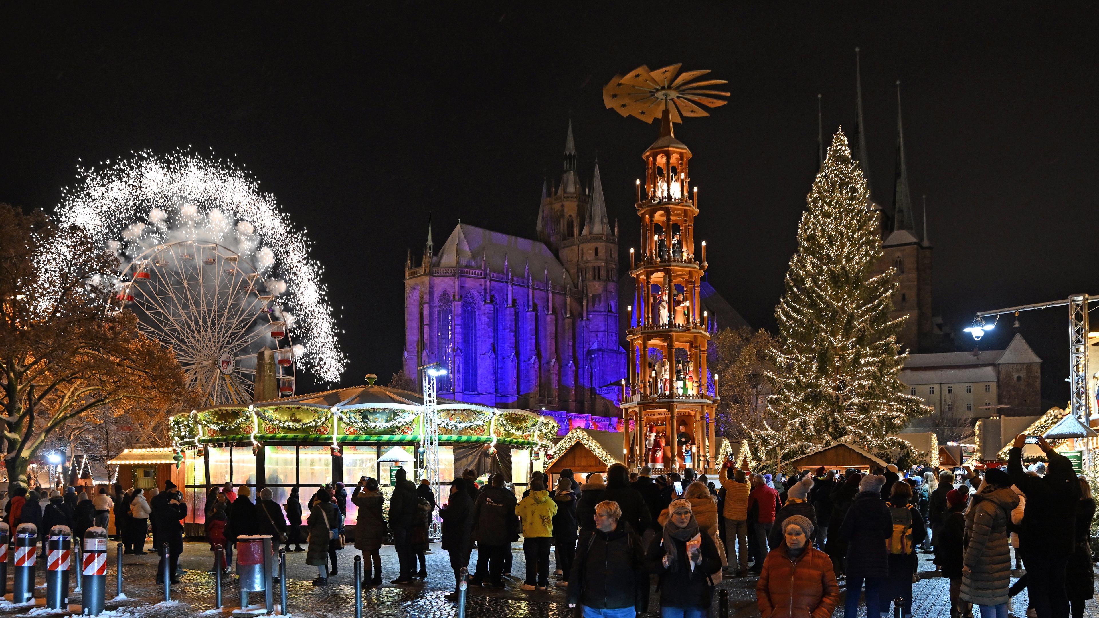 Der Weihnachtsmarkt auf dem Domplatz in Erfurt