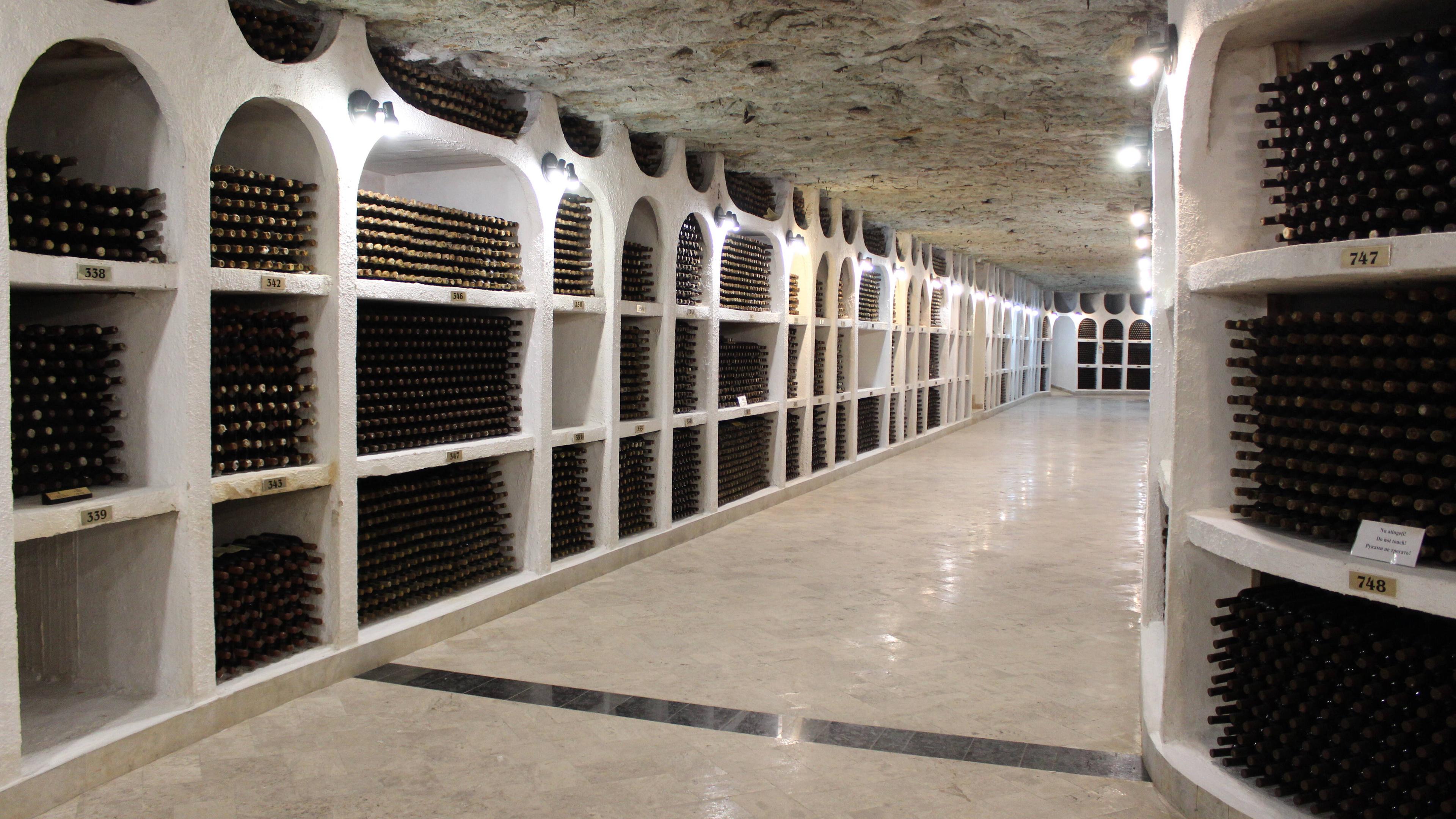 Gang im Weingut Crikova