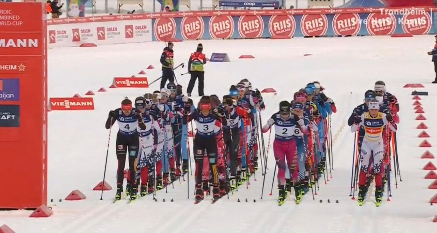 Start der Nordischen Kombiniererinnen beim Weltcup in Trondheim.
