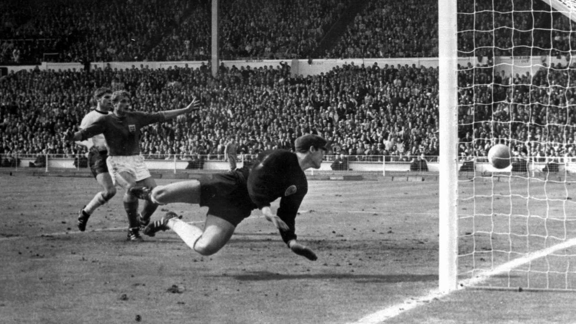Beim Finale England- Deutschland bei der WM 1966 fiel das berühmte Wembley-Tor.
