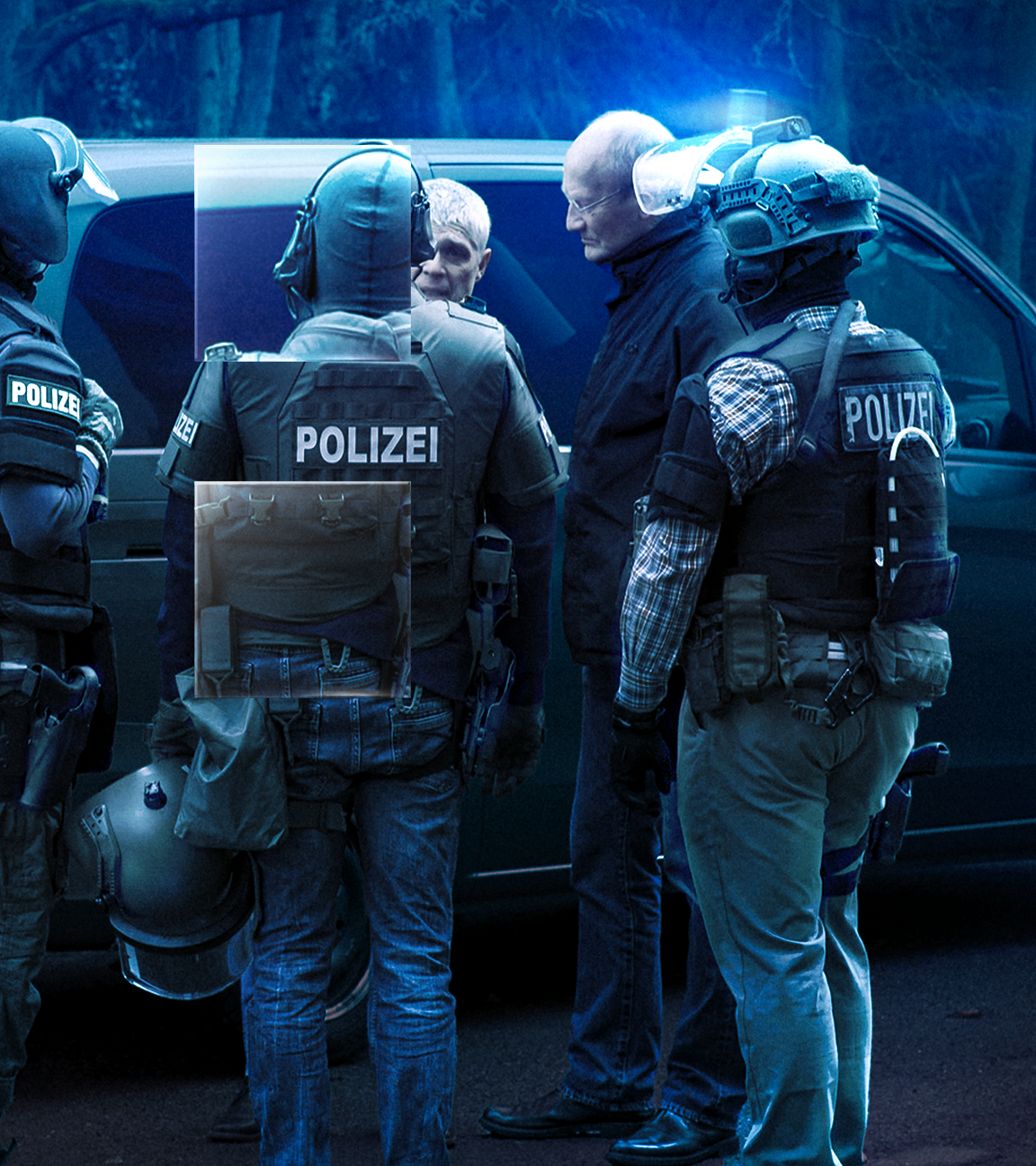 Mehrere Polizisten in Uniform