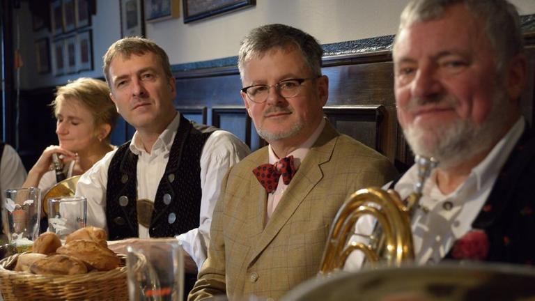 "Was ist typisch deutsch", fragt der australische Historiker Christopher Clark? Ist es das Bier, die Wurst oder die sogenannte "Gemütlichkeit"?