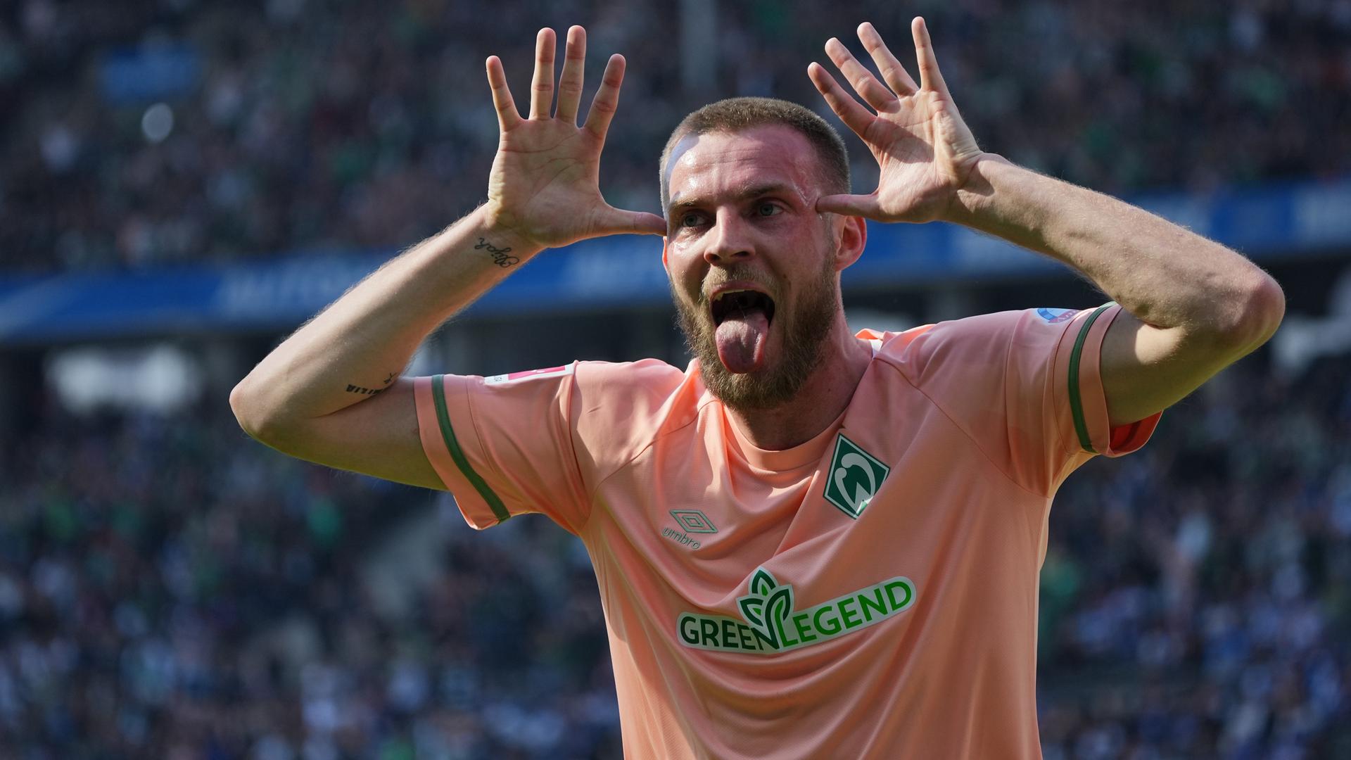 22.04.2023, Berlin: Fußball: Bundesliga, Hertha BSC - Werder Bremen, 29. Spieltag, Olympiastadion, Bremens Marvin Duksch jubelt nach seinem Treffer zum 2:0.