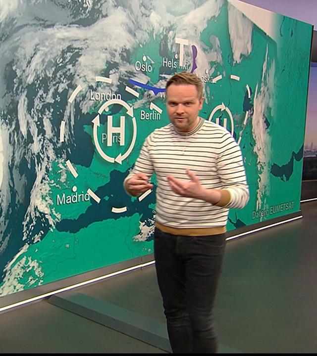 Benjamin Stöwe präsentiert das Wetter