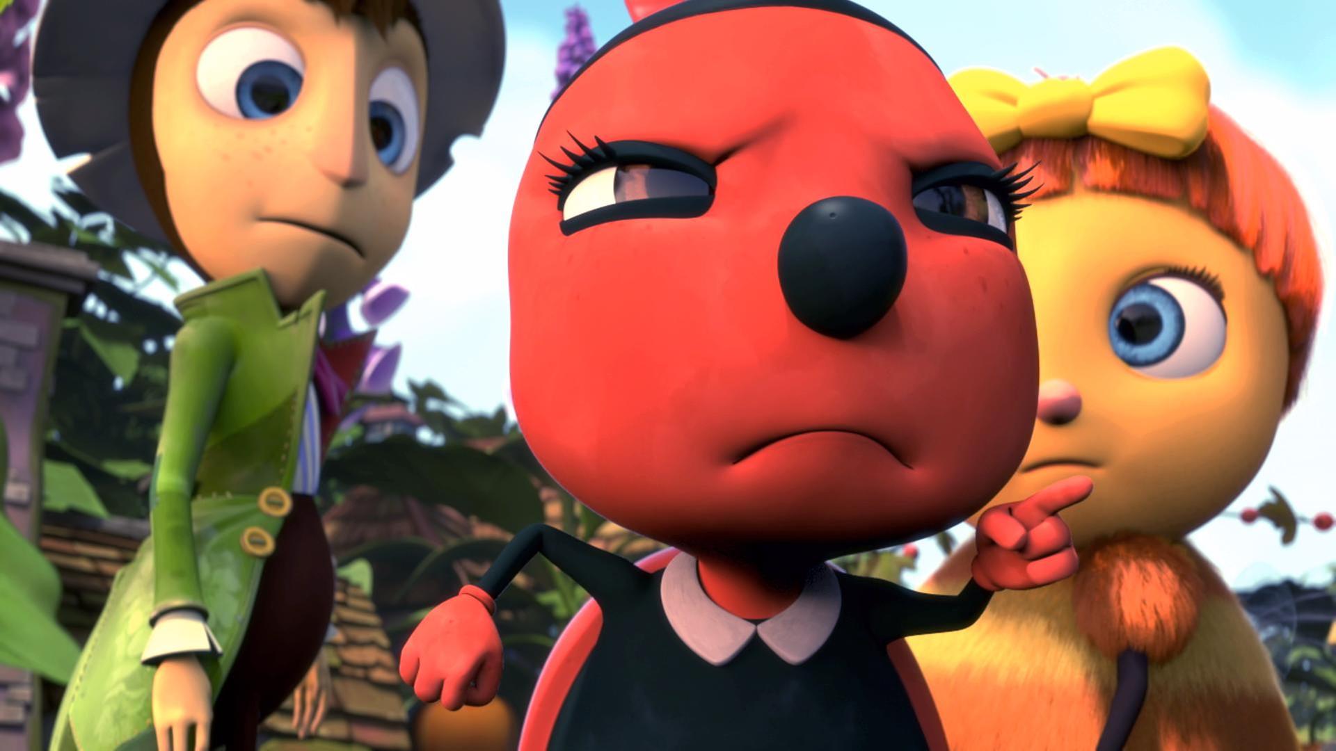 Paula will sich gegen Incognito und Micki wehren. Sie hat den linken Zeigefinger erhoben und sieht wütend aus. Links hinter hier steht Gregor, rechts hinter ihr Josefine.