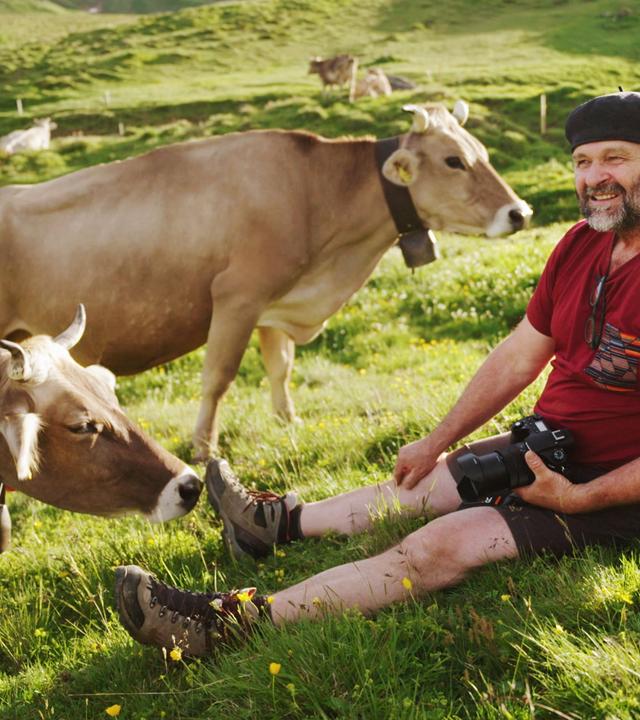 Beverin_Käser Martin Bienerth auf der Alp Curtginatsch
