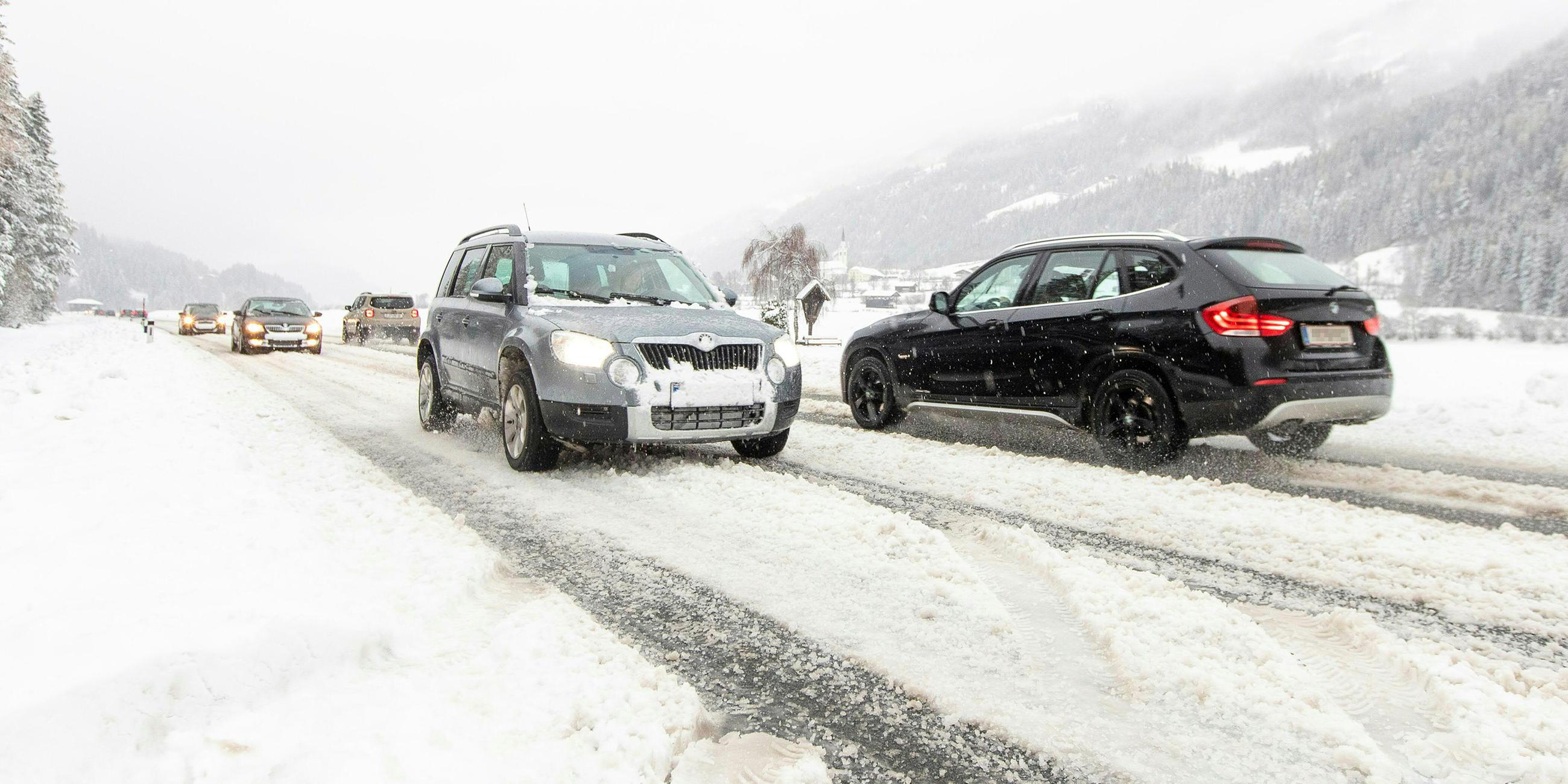 Winterliche Straßenverhältnisse an der Felbertauernstrasse bei Ainet