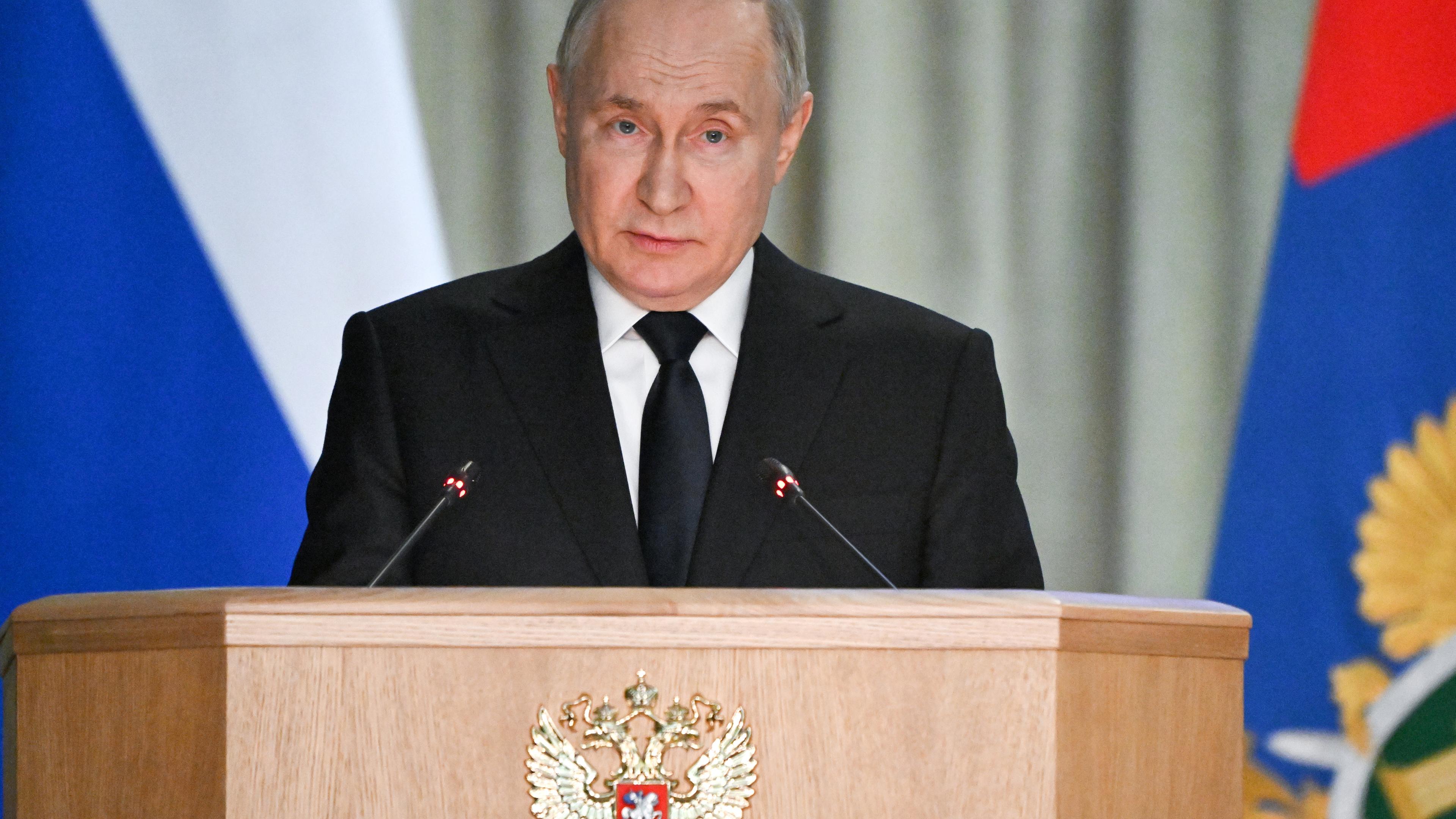 Russland: Der russische Präsident Wladimir Putin spricht während einer erweiterten Sitzung des Vorstands der Generalstaatsanwaltschaft in Moskau
