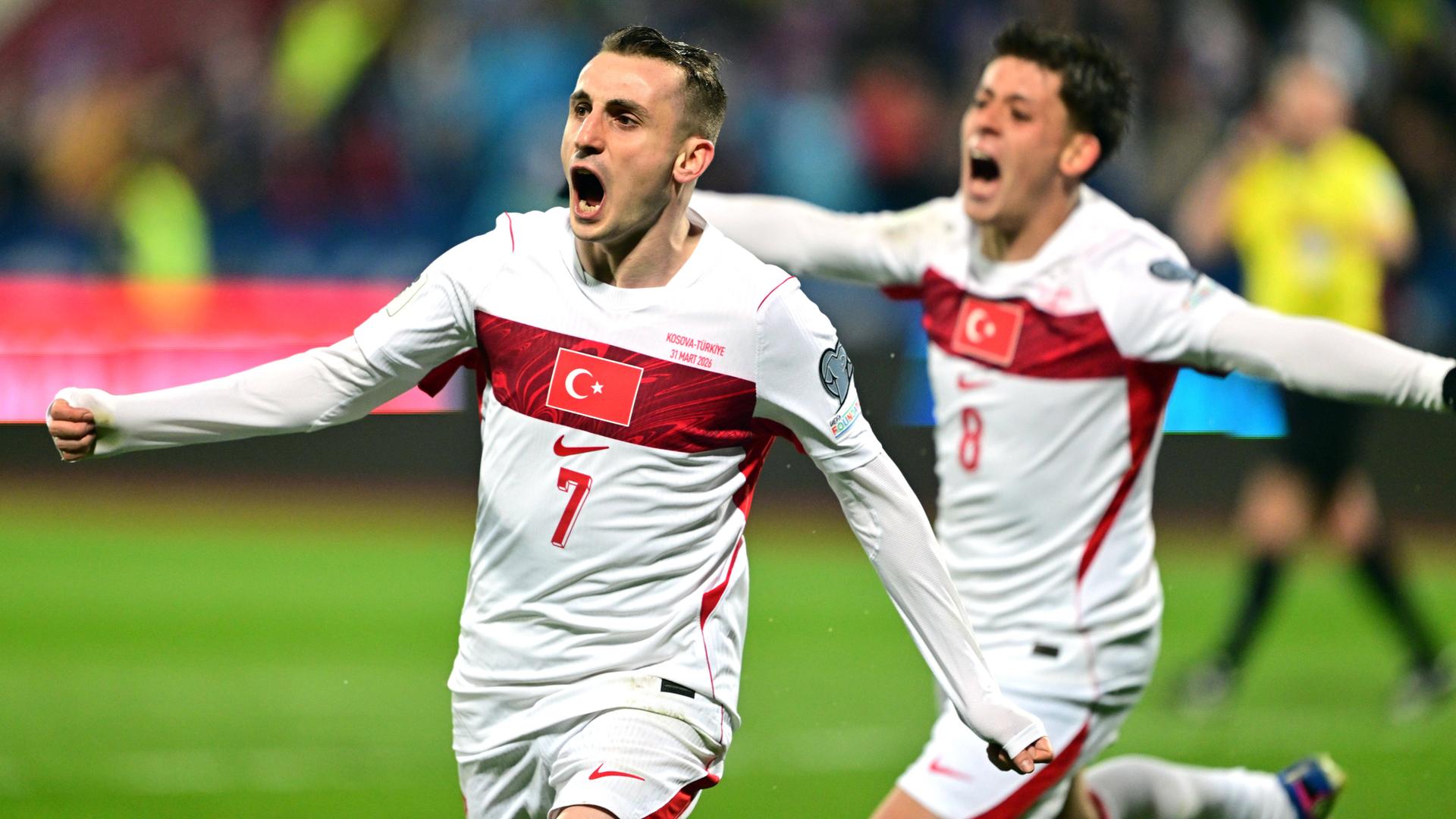 Kerem Akturkoglu jubelt nach seinem Tor am 31.03.2026 in Kosovo.