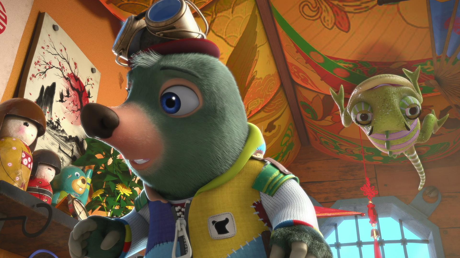 In einem großen Raum mit vielen bunten Requisiten sucht Maulwurf Moley nach dem verschwundenen Chamäleon Lizzy. Von ihm unbemerkt, befindet sich das Tier an der Decke über ihm.