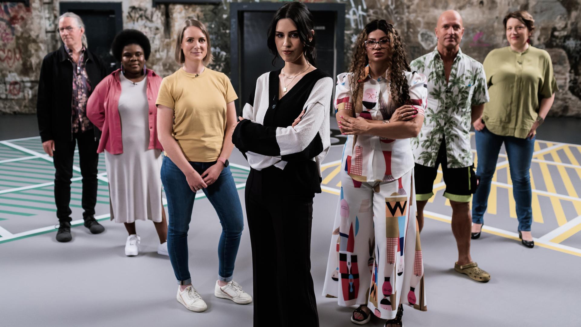 Salwa Houmsi mit Gästen