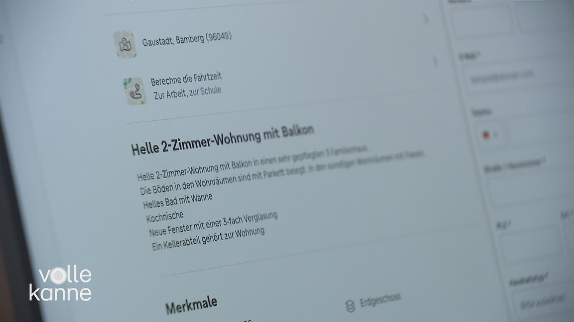 Wohnungssuche: Auf einem PC sieht man eine Wohnungsanzeige "Helle 2-Zimmer-Wohnung mit Balkon"