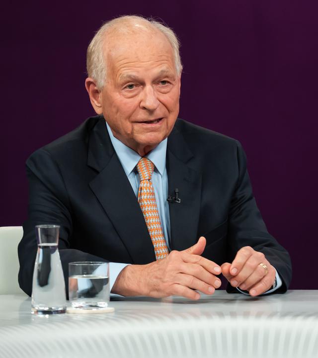 Wolfgang Ischinger, Vorsitzender der Münchner Sicherheitskonferenz (MSC),  bei Maybrit Illner