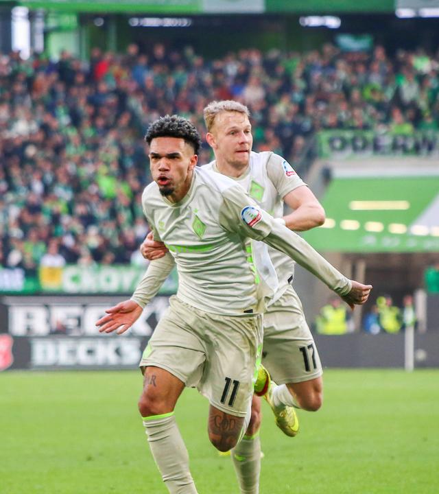 Justin Njinmah (SV Werder Bremen, 11) jubelt. 