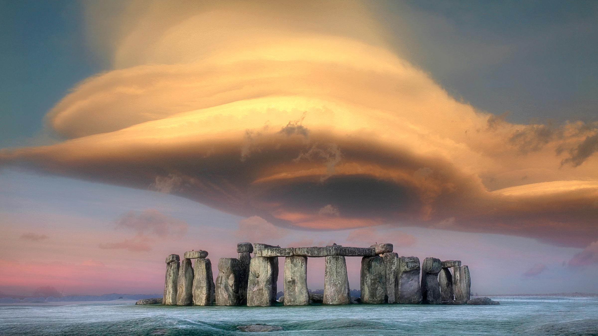 Wolken über Stonehenge