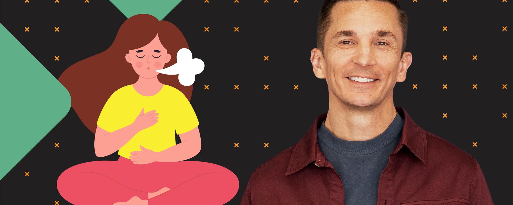 Eric Mayer steht neben einer Grafik, die eine Frau im Schneidersitz zeigt, die Hände auf Hand und Brust gelegt hat und gerade ausatmet.