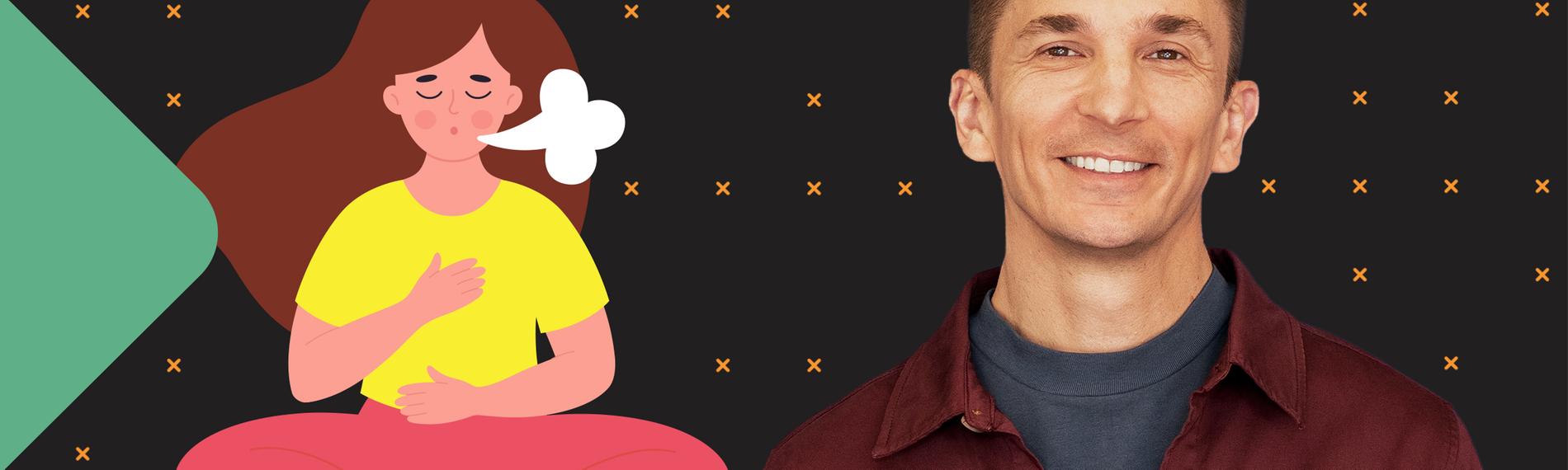 Eric Mayer steht neben einer Grafik, die eine Frau im Schneidersitz zeigt, die Hände auf Hand und Brust gelegt hat und gerade ausatmet.