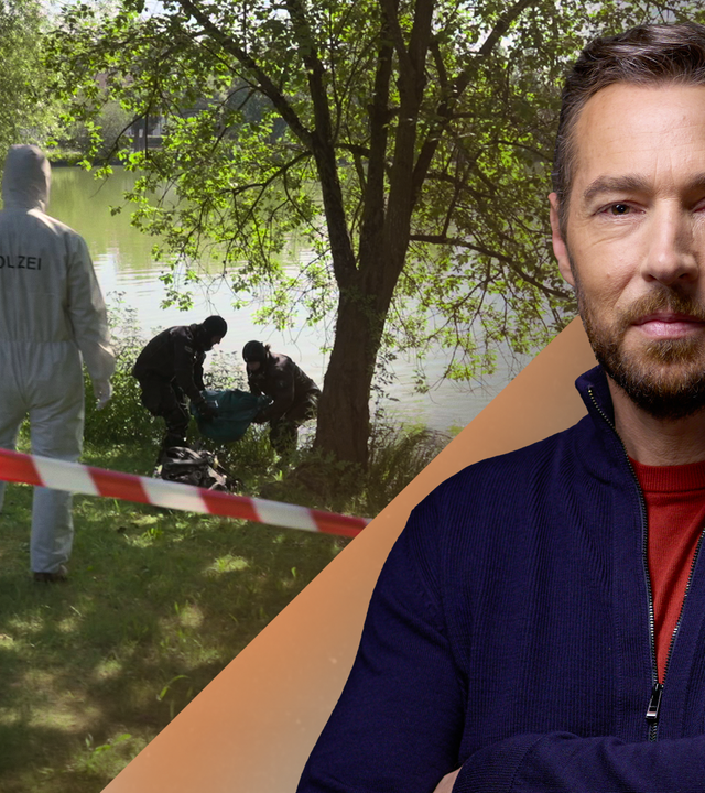 Fotomontage: Sven Voss rechts im Vordergrund. Im Hintergrund: Hinter einer Absperrung bergen zwei Männer eine Leiche aus einem Gewässer. Zwei Polizeibeamte in weißen Ganzkörperanzügen beobachten den Einsatz.