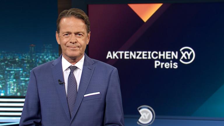 "Der XY-Preis": Moderator Rudi Cerne