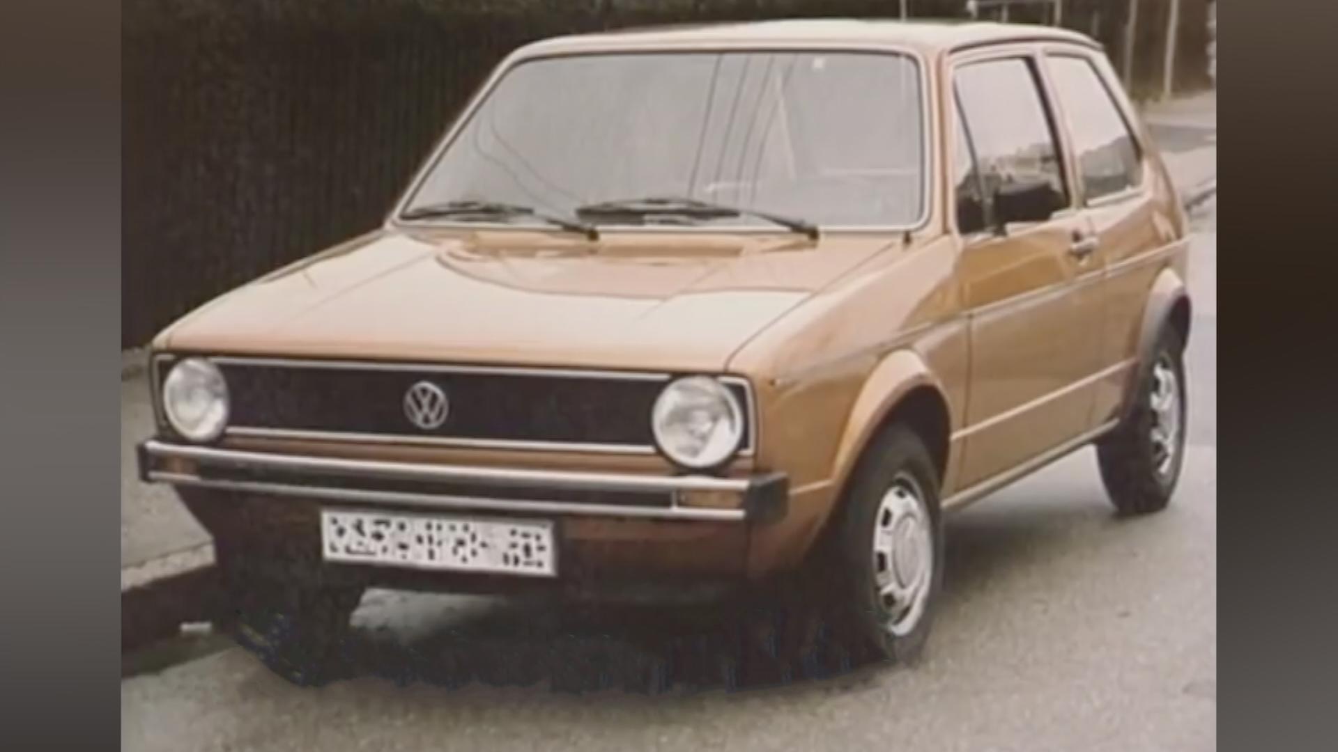 Ein goldener VW, in dem das Opfer entführt wurde.
