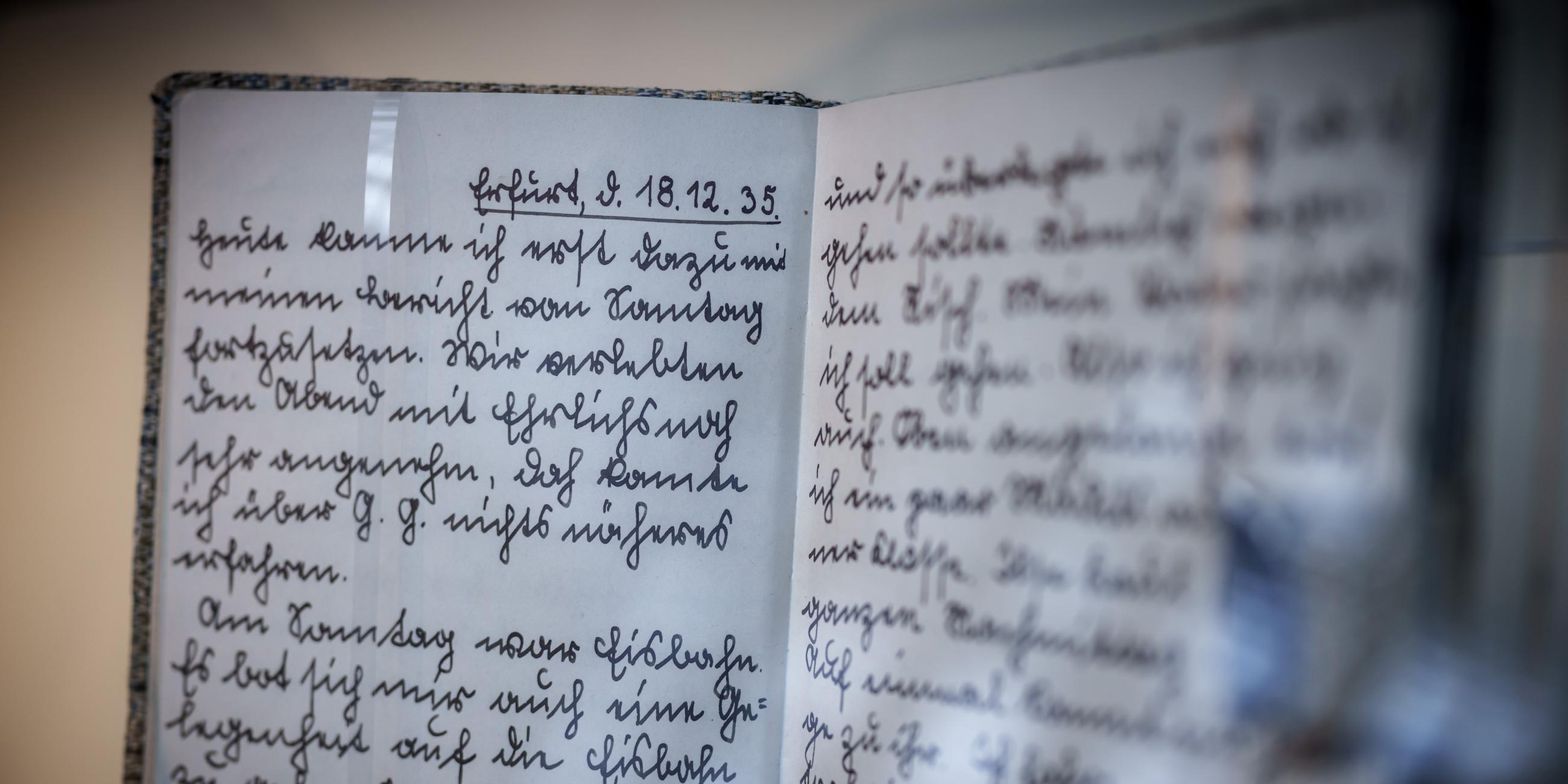 Tagebuch von Marion Feier aus Erfurt, in dem sie ihr Leben von 1935 bis zu ihrer Ausreise aus Deutschland festhielt