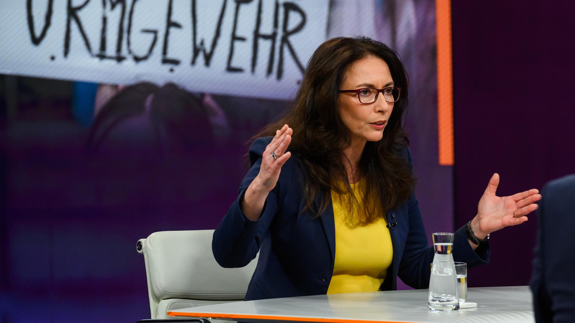 DGB-Chefin Yasmin Fahimi bei Maybrit Illner