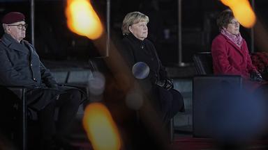 Zdf Spezial - Ende Einer ära - Großer Zapfenstreich Für Angela Merkel