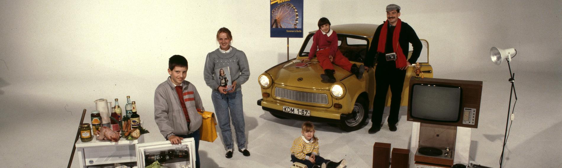 Ein Schaubild zeigt den Lebensstandard einer DDR-Familie in den Achtzigerjahren.