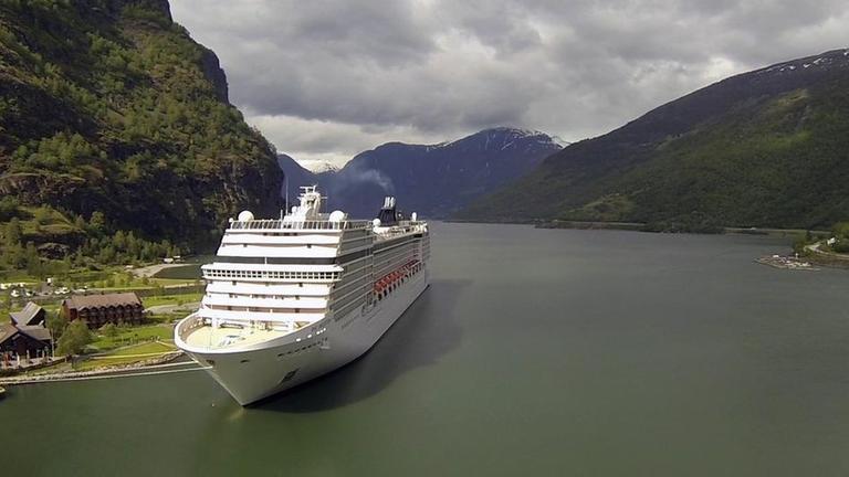 Urlauber auf Kreuzfahrt