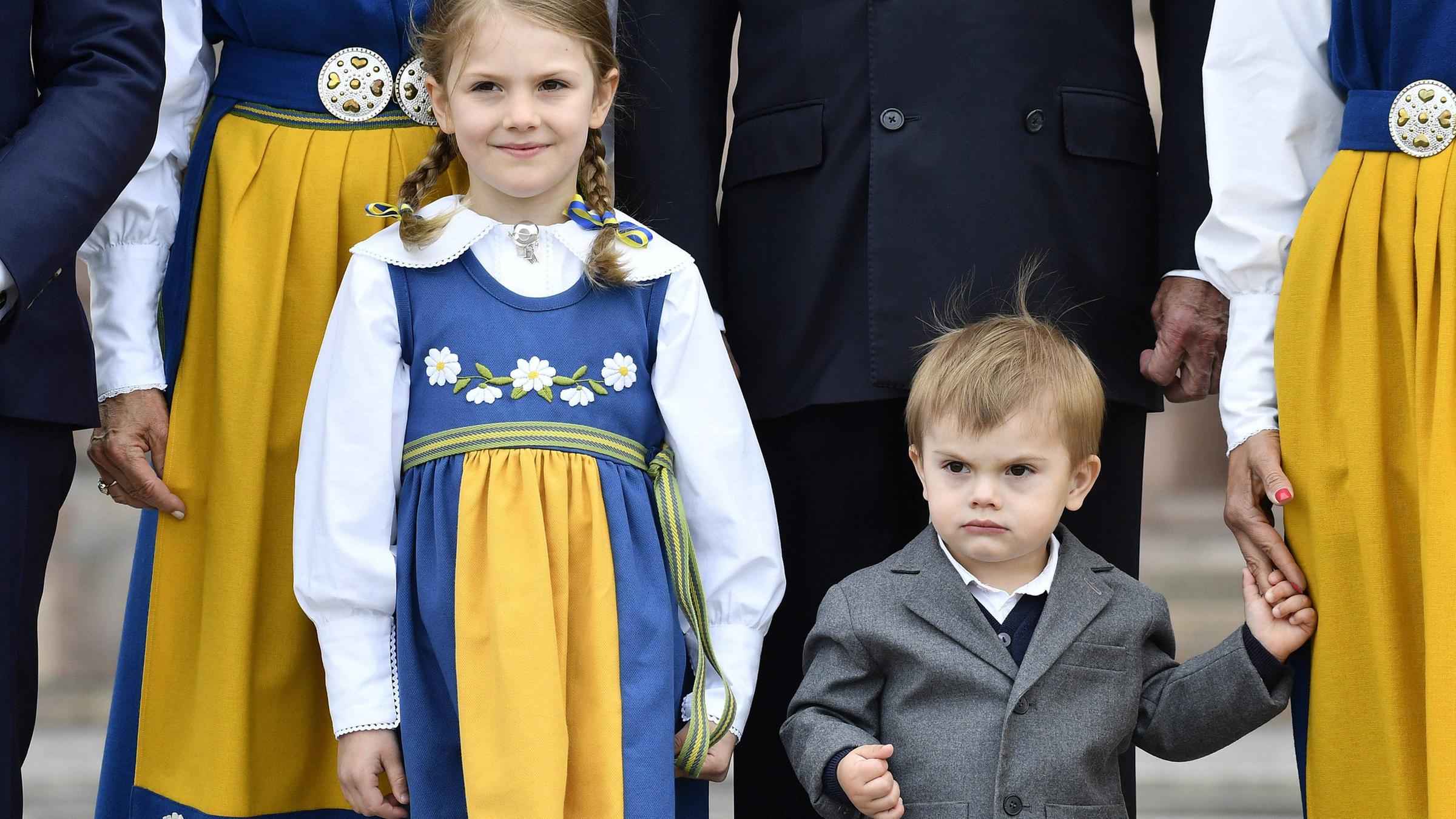 Prinzessin Estelle und ihr jüngerer Bruder Prinz Oscar 