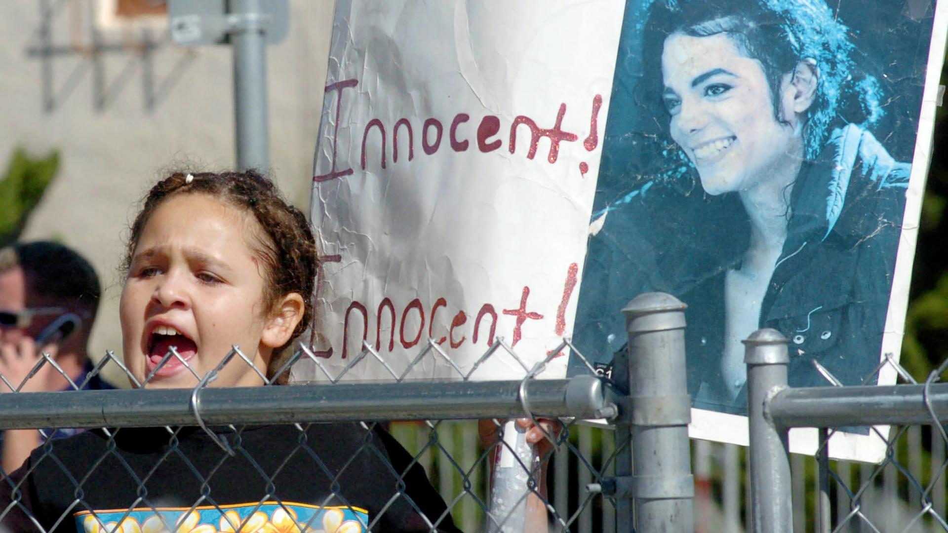 JACKSON TRIAL: Michael Returns to Court