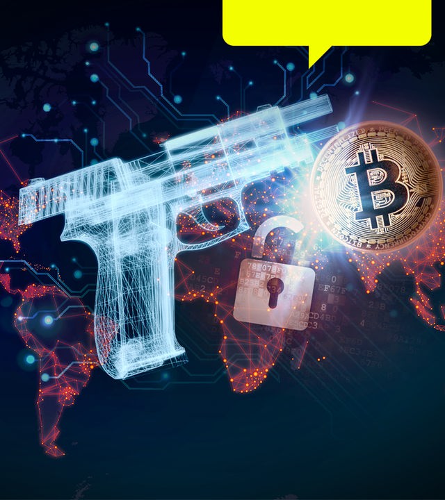 Digitalisierte Waffe, Bitcoins und Schloss vor einer Weltkarte